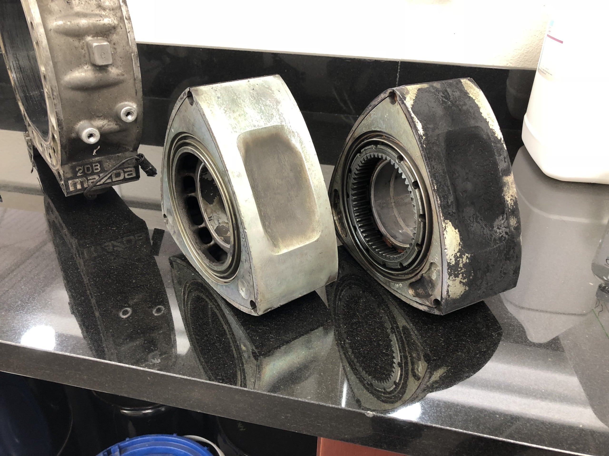 Comparison of Two Mazda Wankel Rotary Engine Rotors After Ultrasonic Cleaning